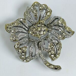 Signed HEDY Flower Brooch Pin 1.5" Sparkling Vintage Rhinestone Two Toned Pave